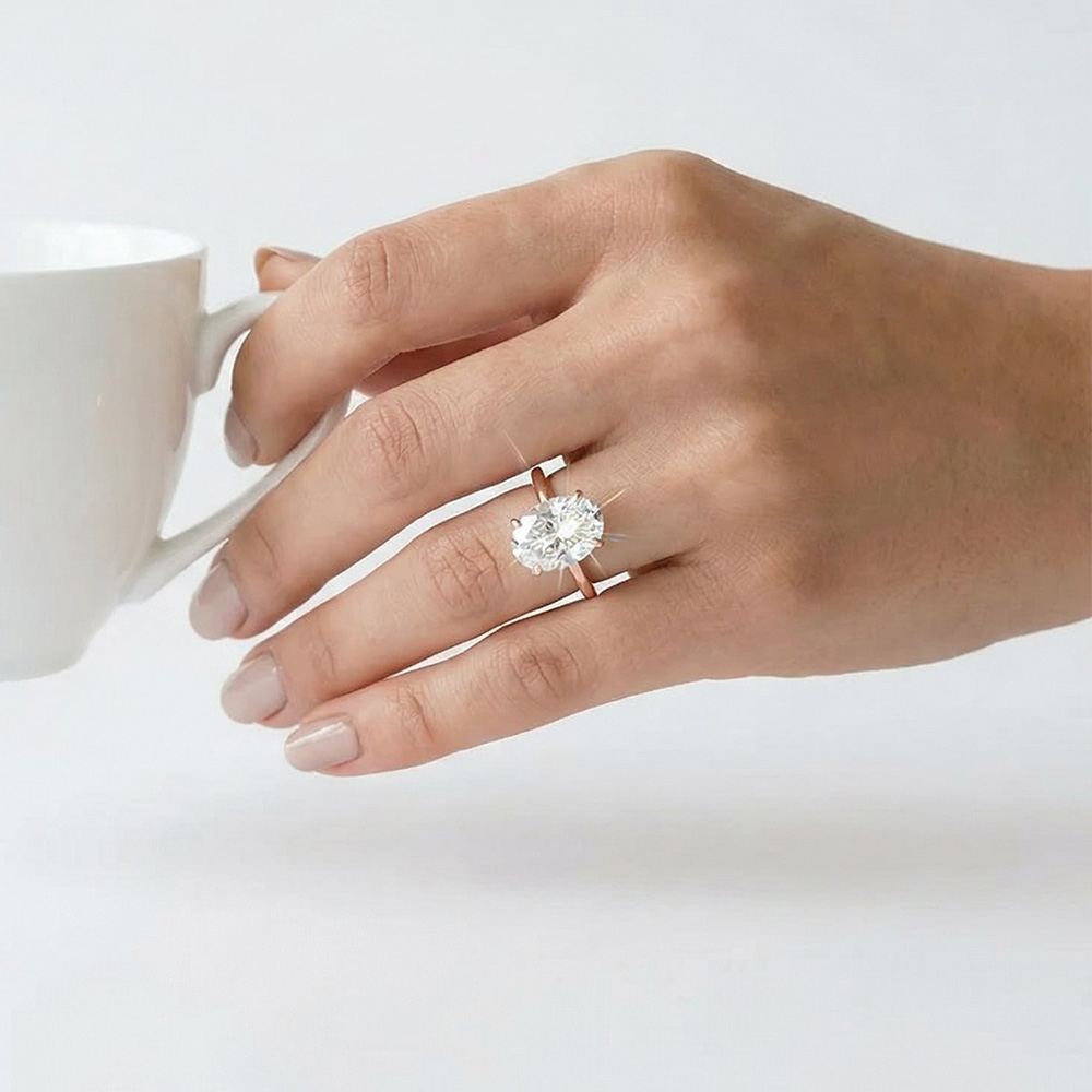 6 KARAT OVAL ROSE